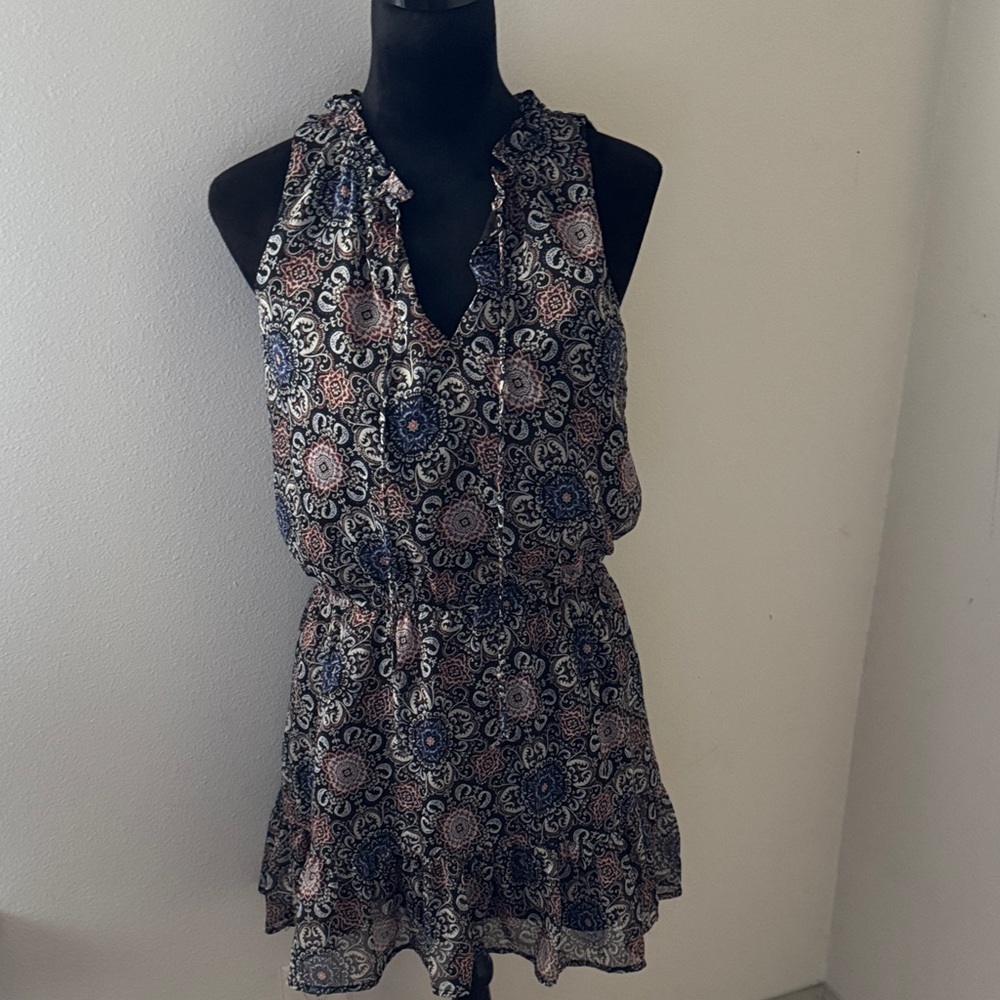 BB Dakota January split neck ruffle collar ties sleeveless ruffle hem mini dress